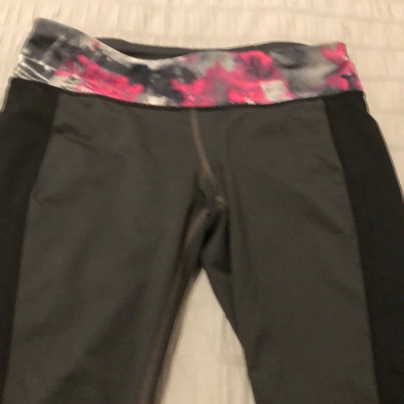 Workout pants - Picture 2 of 3